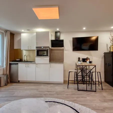 Du Lac, Centre-ville, & Casino A 2 Min Apartment